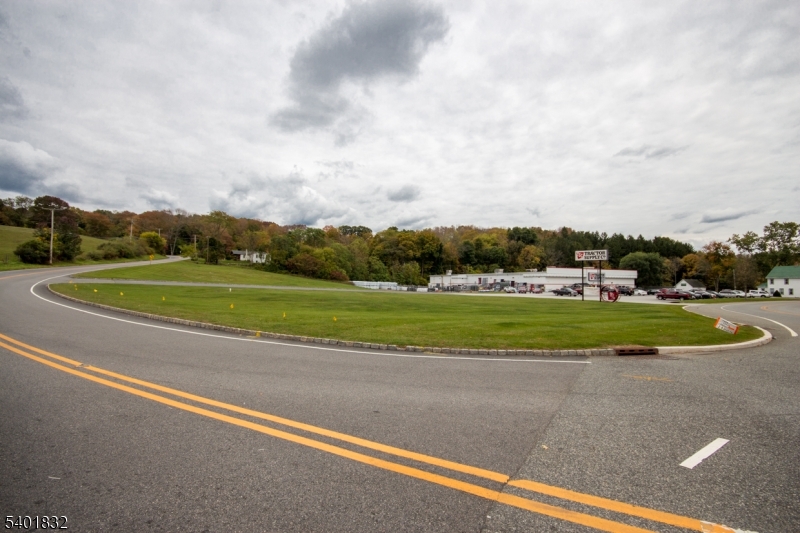 Next to Tractor Supply - Land
