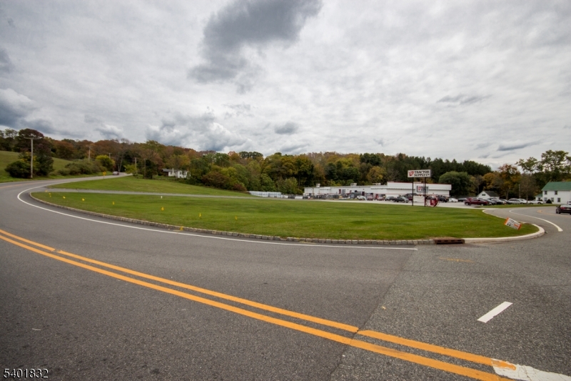 Next to Tractor Supply - Land