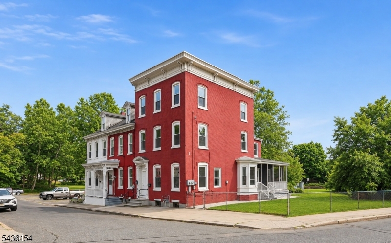 Photo 1 of 33 — 60 Brainard St, Phillipsburg Town, NJ 08865