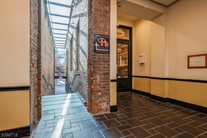 Downtown - Residential Lease