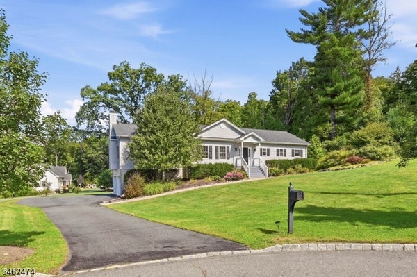 58 LESLIE DR, WEST MILFORD, NJ 07480 - Image 741e464ff734dfc7a5d7bbdbfc281db9/1687179709
