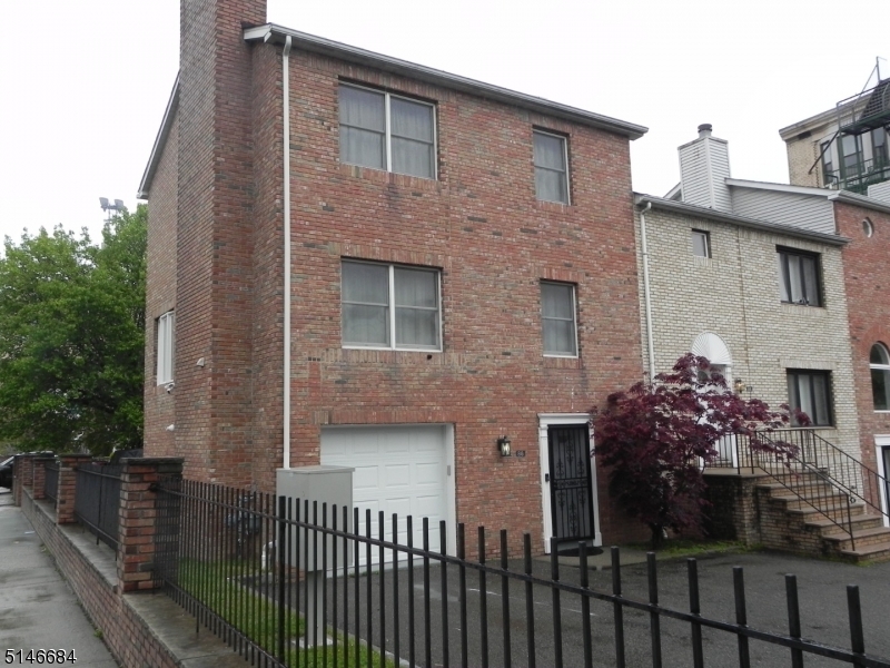 Downtown - Residential Lease