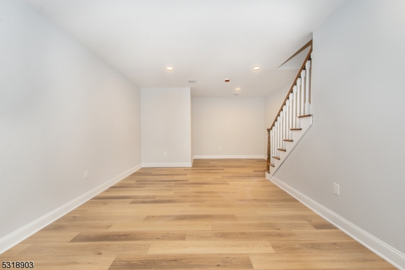 Rolling Hill - Residential