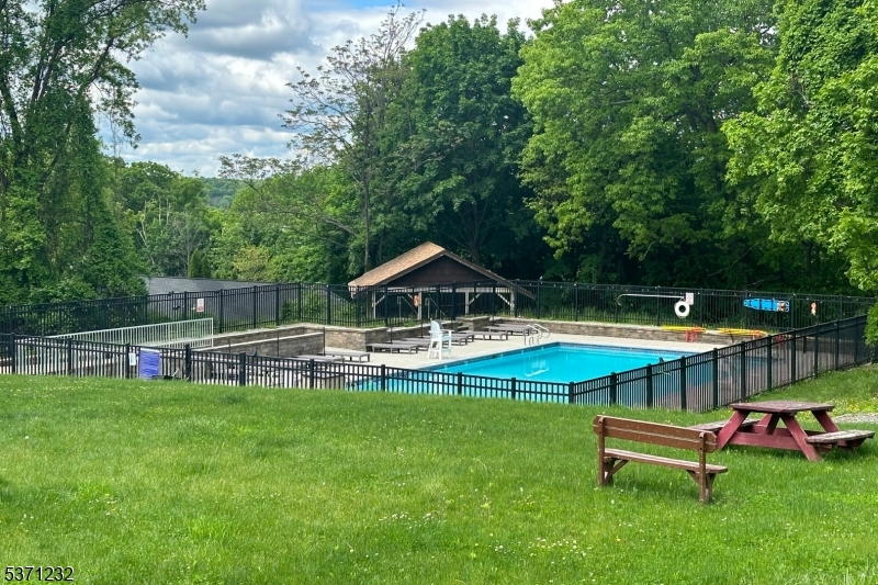 White Meadow Lake - Residential Lease