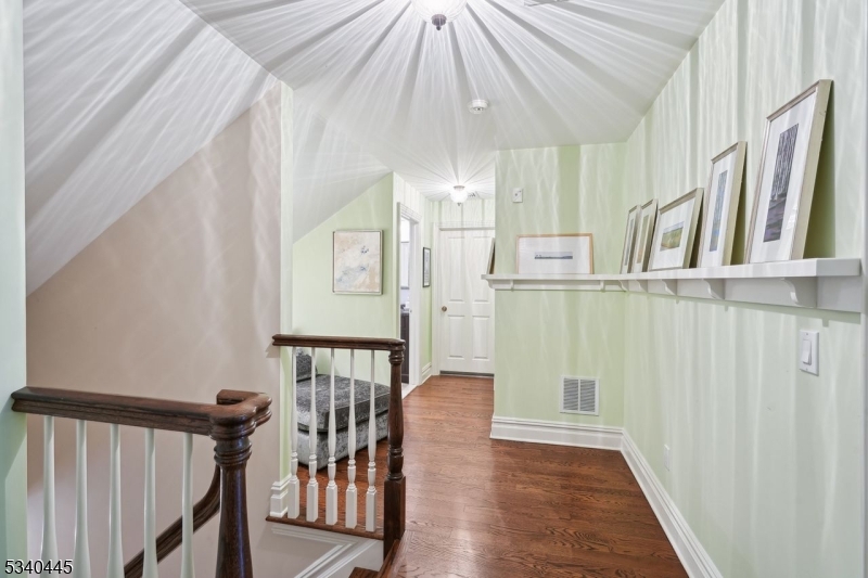 Linden Lane/ Rolling Hill - Residential