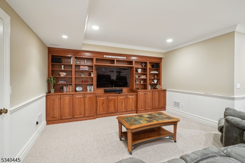 Linden Lane/ Rolling Hill - Residential