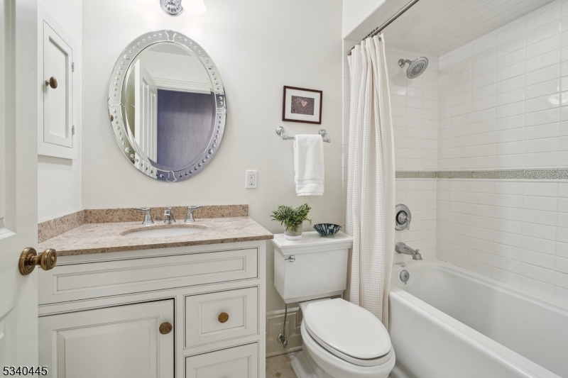 Linden Lane/ Rolling Hill - Residential