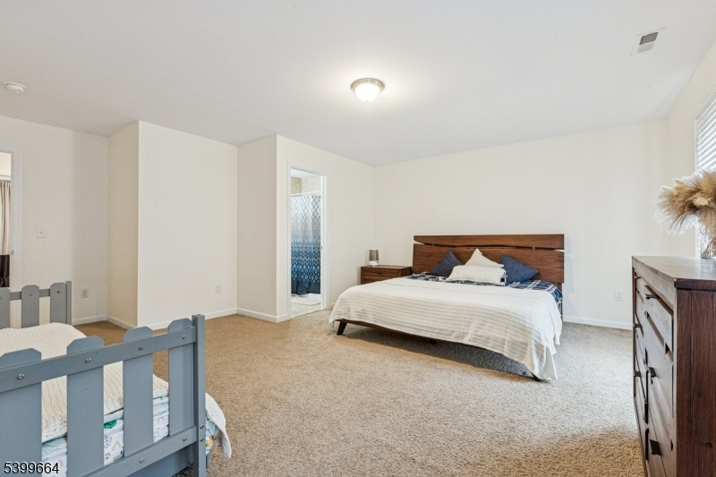 Clayton Square - Residential