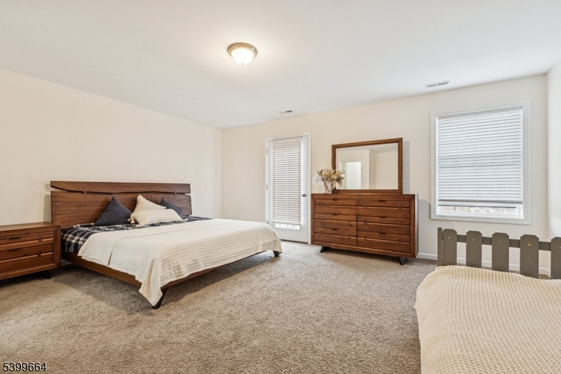 Clayton Square - Residential