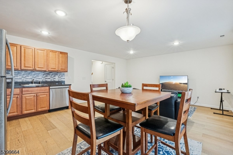 Clayton Square - Residential