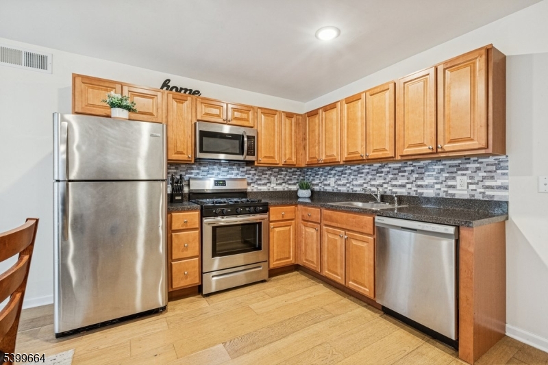 Clayton Square - Residential