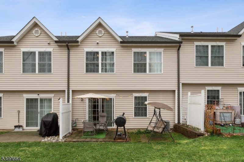 Clayton Square - Residential