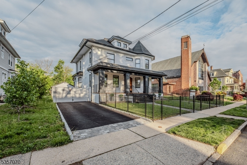 439 Union Ave