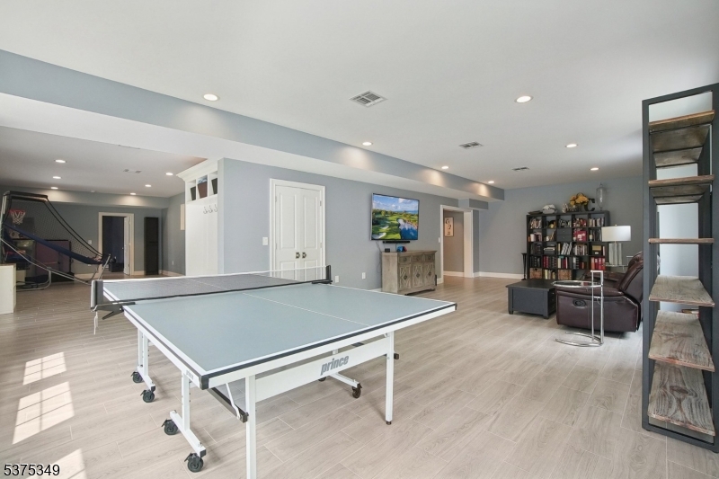 Rolling Hill - Residential