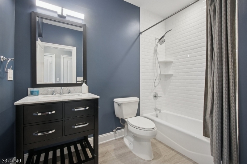 Rolling Hill - Residential