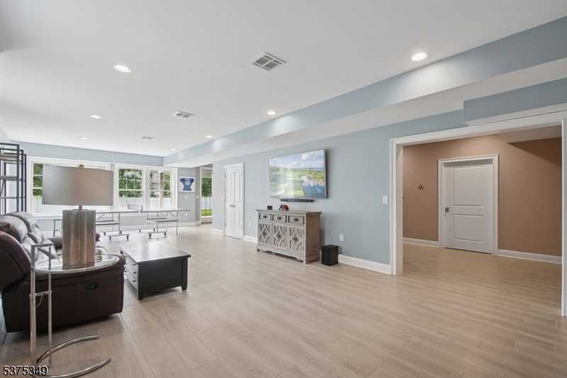 Rolling Hill - Residential