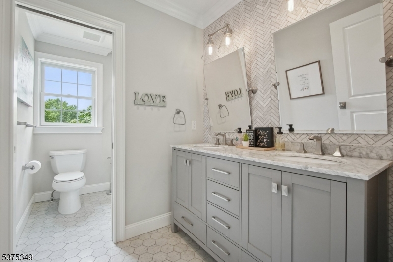 Rolling Hill - Residential