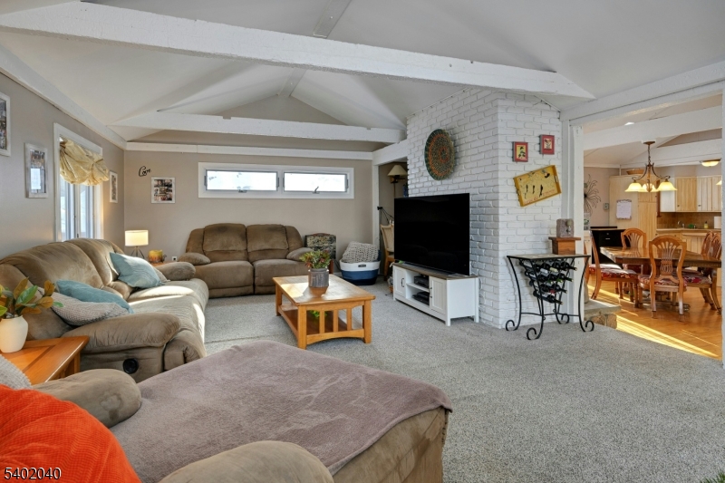 FOREST LAKES - Residential