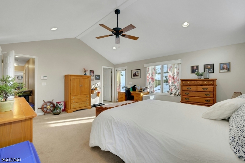 FOREST LAKES - Residential