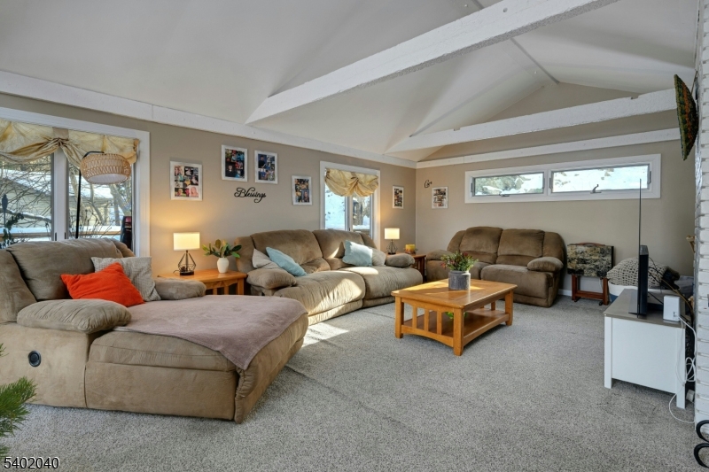 FOREST LAKES - Residential