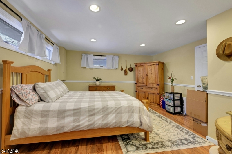 FOREST LAKES - Residential