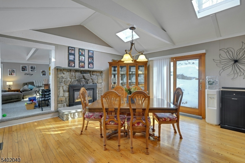 FOREST LAKES - Residential