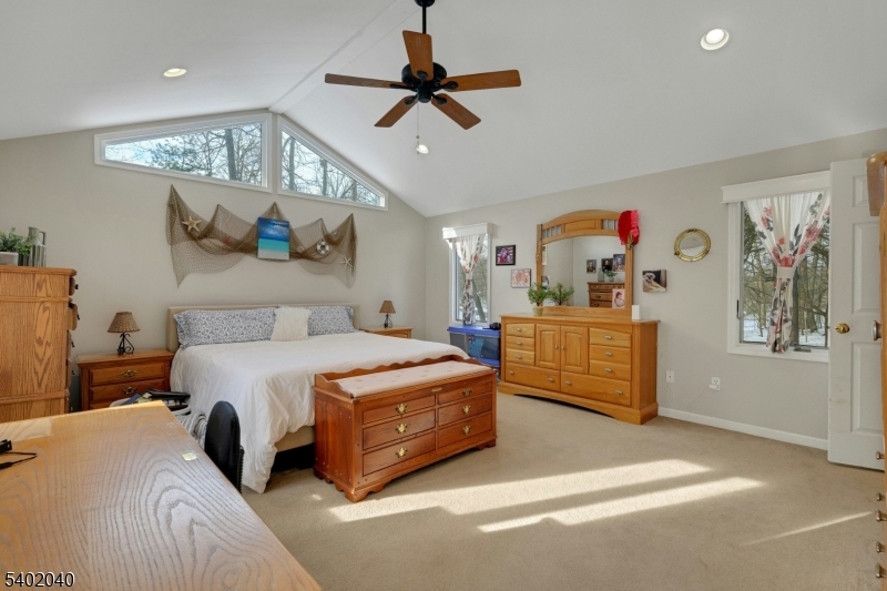 FOREST LAKES - Residential