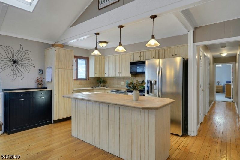 FOREST LAKES - Residential