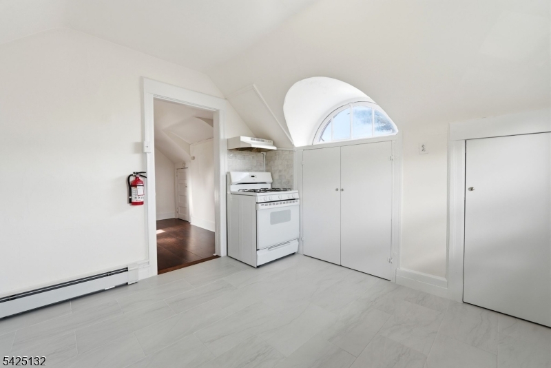 College Hill section - Residential Income