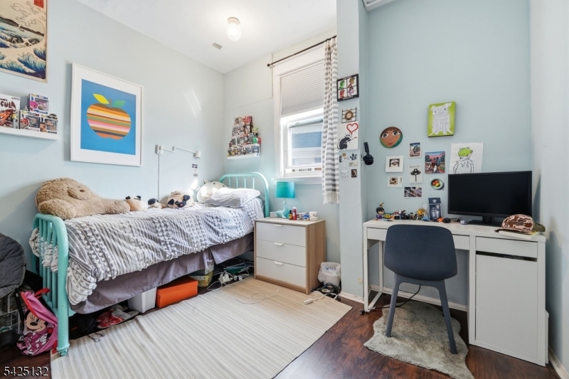 College Hill section - Residential Income