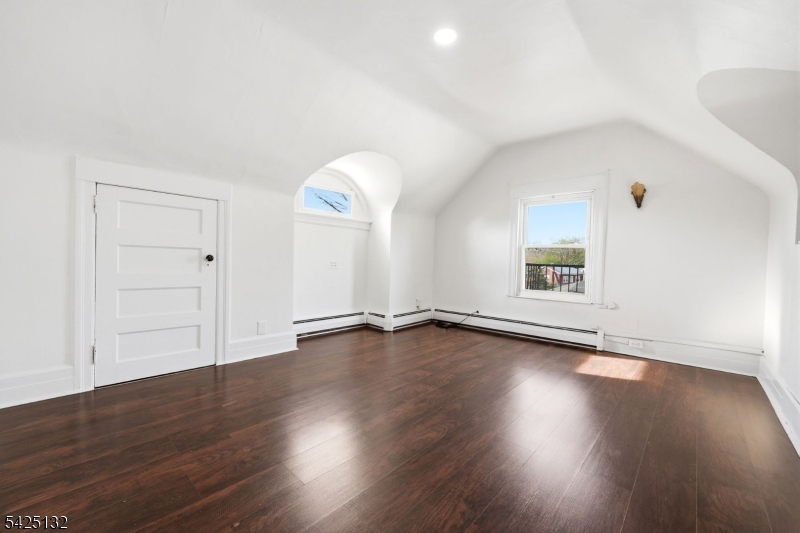 College Hill section - Residential Income