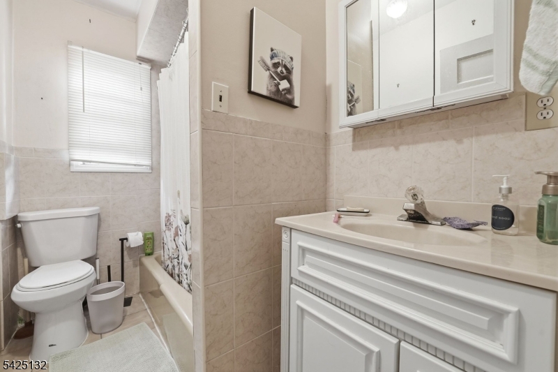 College Hill section - Residential Income