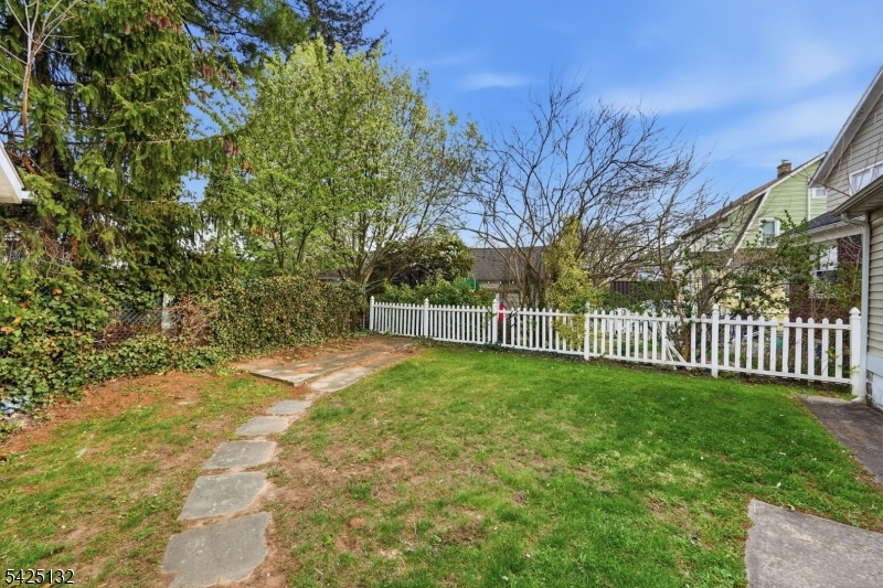 College Hill section - Residential Income