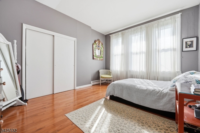 College Hill section - Residential Income