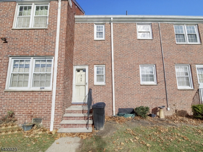 Maplewood Village Condos - Residential