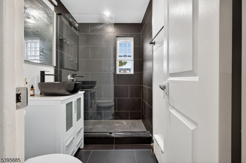 Rutherford Manor - Residential