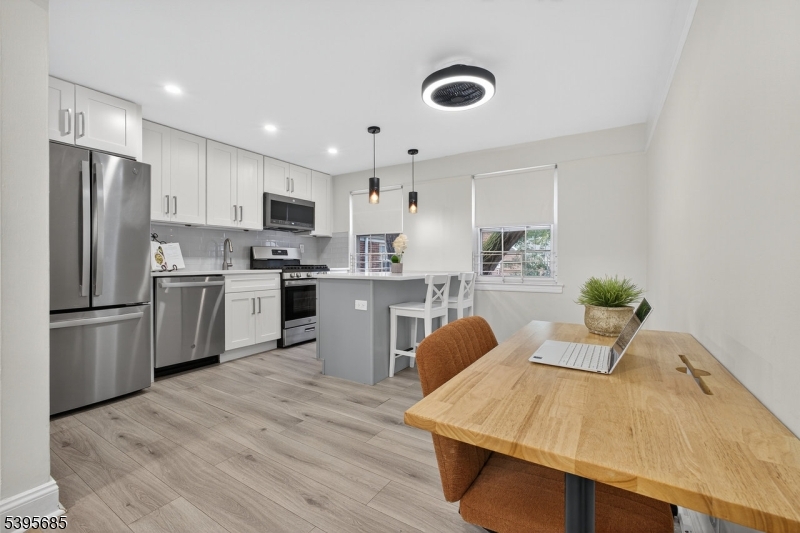 Rutherford Manor - Residential