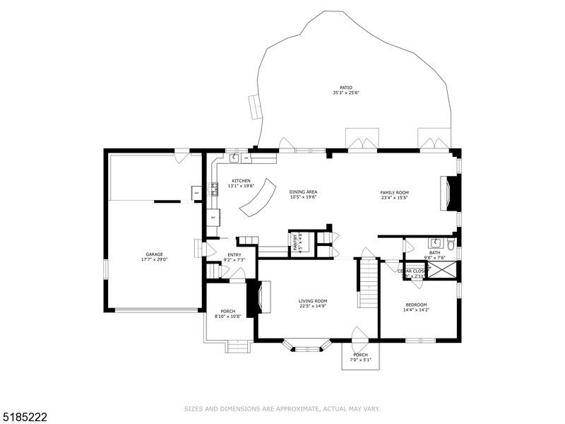 Main image without alt text