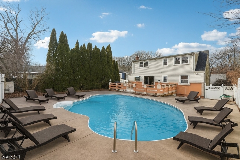 Laurel Woods - Residential