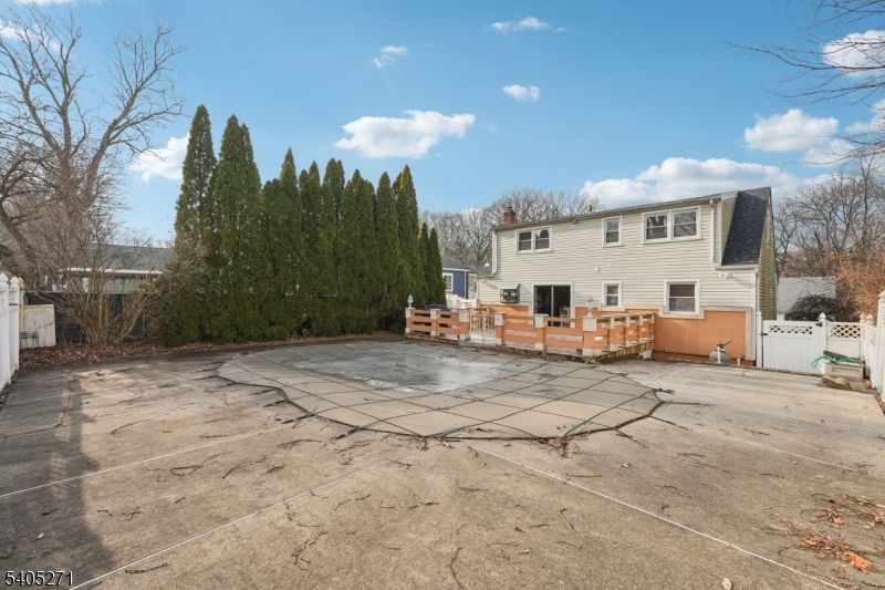 Laurel Woods - Residential