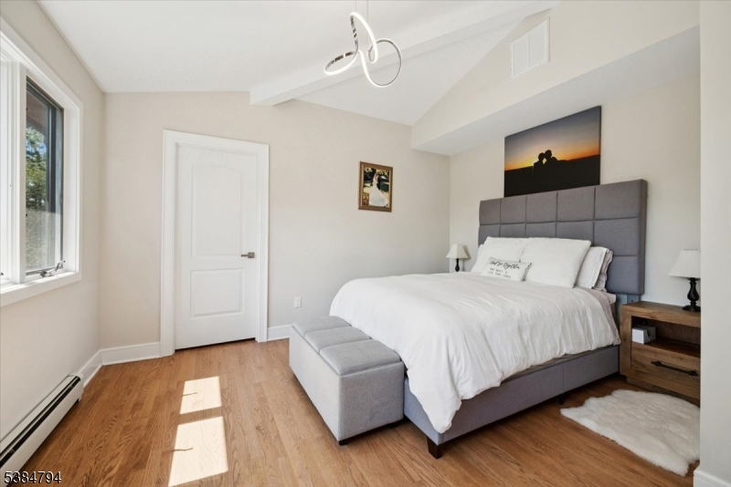 Bridgewater Twp., New Jersey 08807, United States, 3 Bedrooms Bedrooms, ,3 BathroomsBathrooms,Residential,Pending,210470