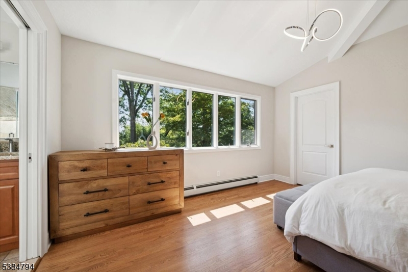 Bridgewater Twp., New Jersey 08807, United States, 3 Bedrooms Bedrooms, ,3 BathroomsBathrooms,Residential,Pending,210470