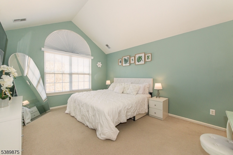 Summit Falls - Residential