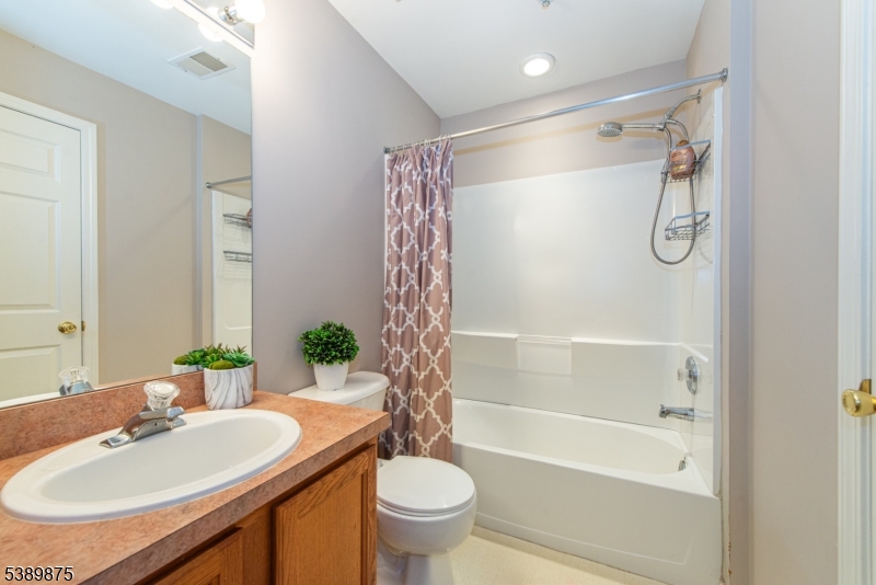 Summit Falls - Residential