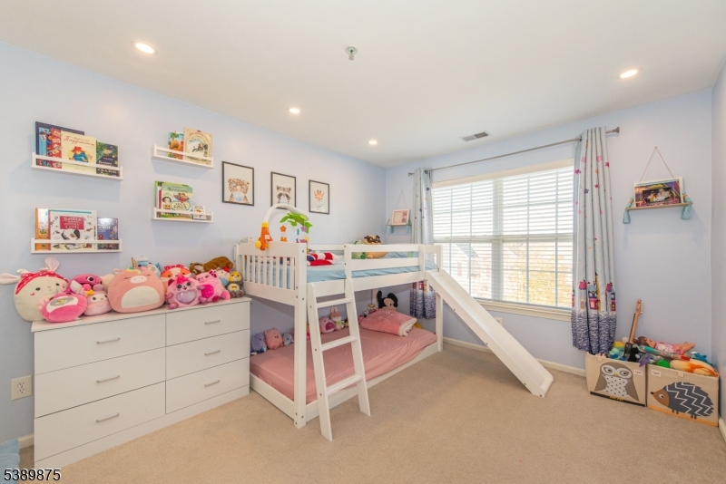 Summit Falls - Residential