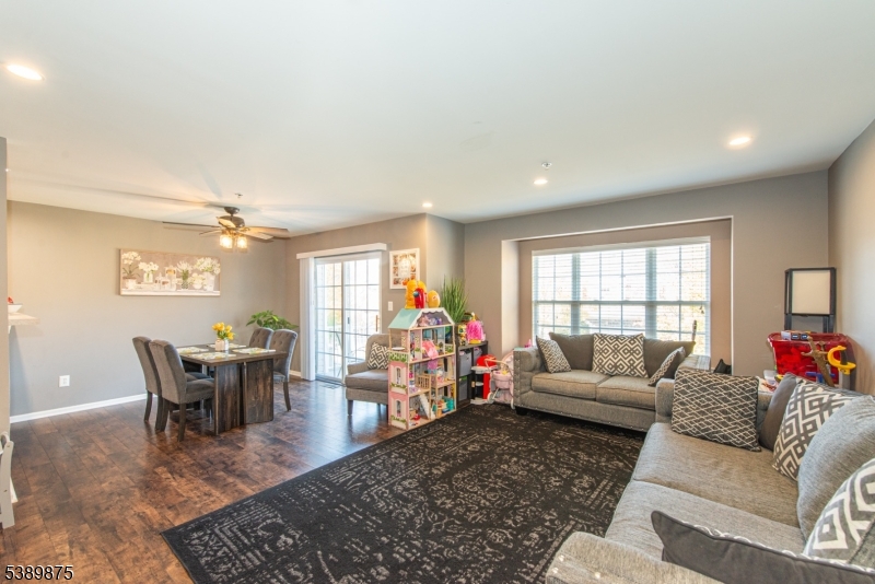 Summit Falls - Residential