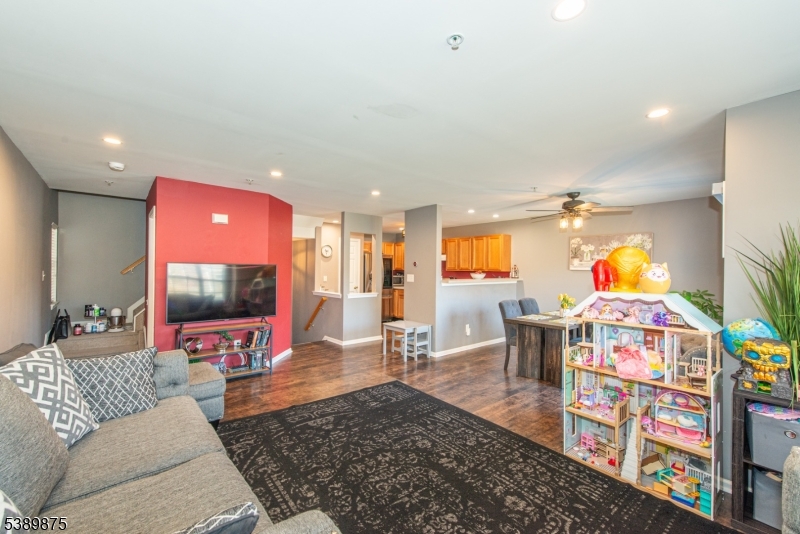 Summit Falls - Residential