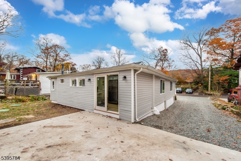 Gordon Lakes - Residential