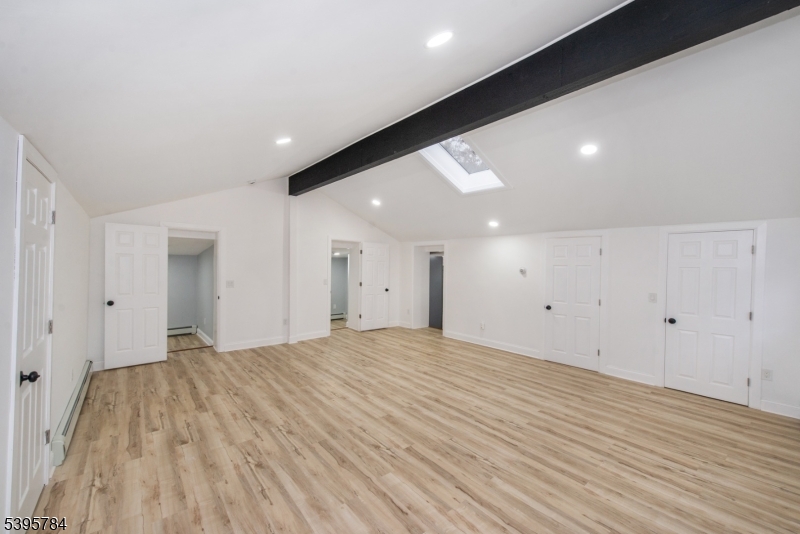 Gordon Lakes - Residential