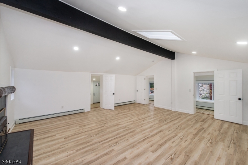 Gordon Lakes - Residential